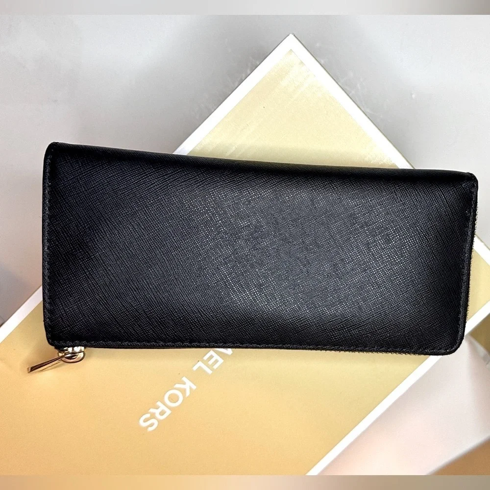 Michael Kors Leather Jet Set Black Zipper Closure Long Wallet